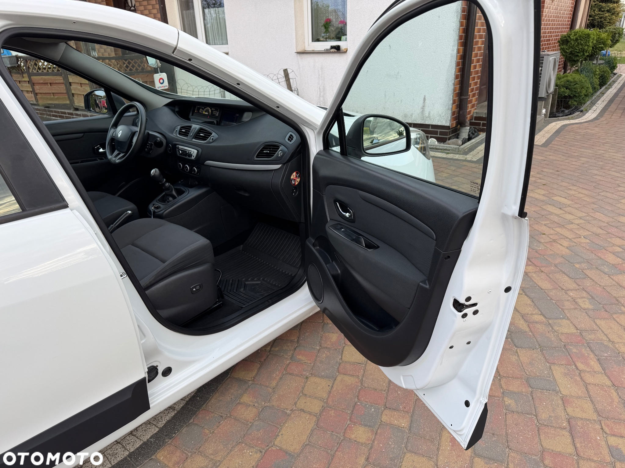 Renault Scenic - 24
