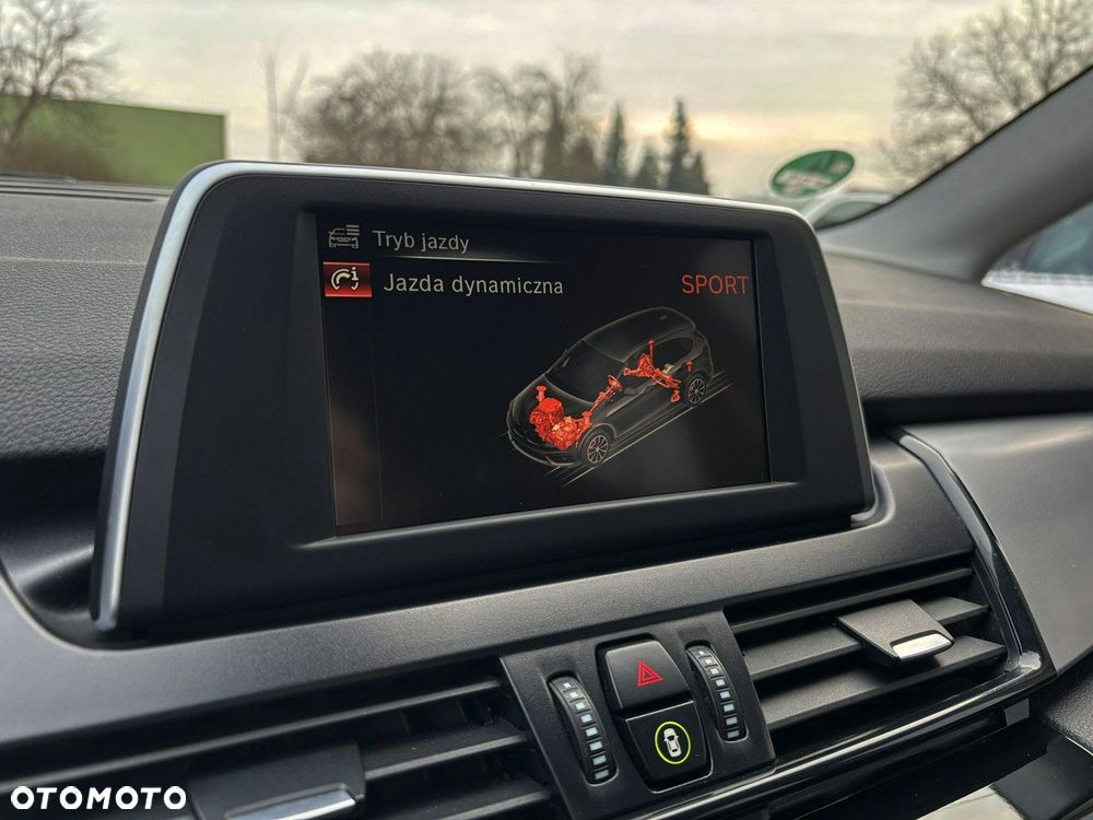 BMW Seria 2 218i Advantage - 32