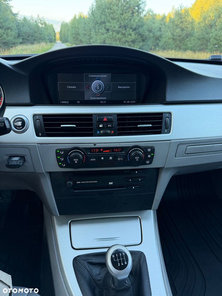 BMW Seria 3 318d - 20
