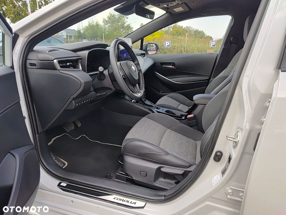 Toyota Corolla 1.8 Hybrid Style - 11