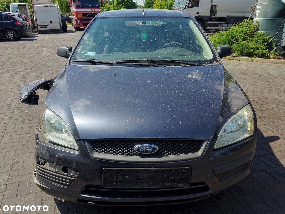 Ford Focus mk2 (04-07r.) 1.6B 100KM. Silnik C16HDEZ Skrzynia CIB5 lakier C6 / 6DYE – Sea Grey.Cały na części. GWARANCJA !!!  Przód Tył Zestaw Komplet Drzwi Klapa Zderzak Błotnik Maska Grill Atrapa Szyba Pas Lampa Lusterko Boczki Fotel Kanapa Kokpit Deska Rozdzielcza Przełącznik Włącznik Sterownik Przewody Wiązka Instalacja Moduł Komputer Czujnik Listwa Pompa Alternator Wtryski Głowica Rozrusznik Kompresor Sprzęgło Dwumas Silnik Skrzynia ABS Klimatyzacji Paliwa Wspomagania Kolektor Turbina Przepustnica Zawór Chłodnica Koło Hak Belka Sanki Zawieszenie Mcpherson Półoś Amortyzator Wydech Tłumik Zacisk Most - 2