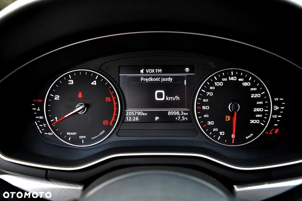 Audi A4 Avant 2.0 TDI S tronic - 36