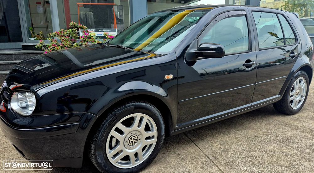VW Golf 1.9 TDi 25 Anos - 11