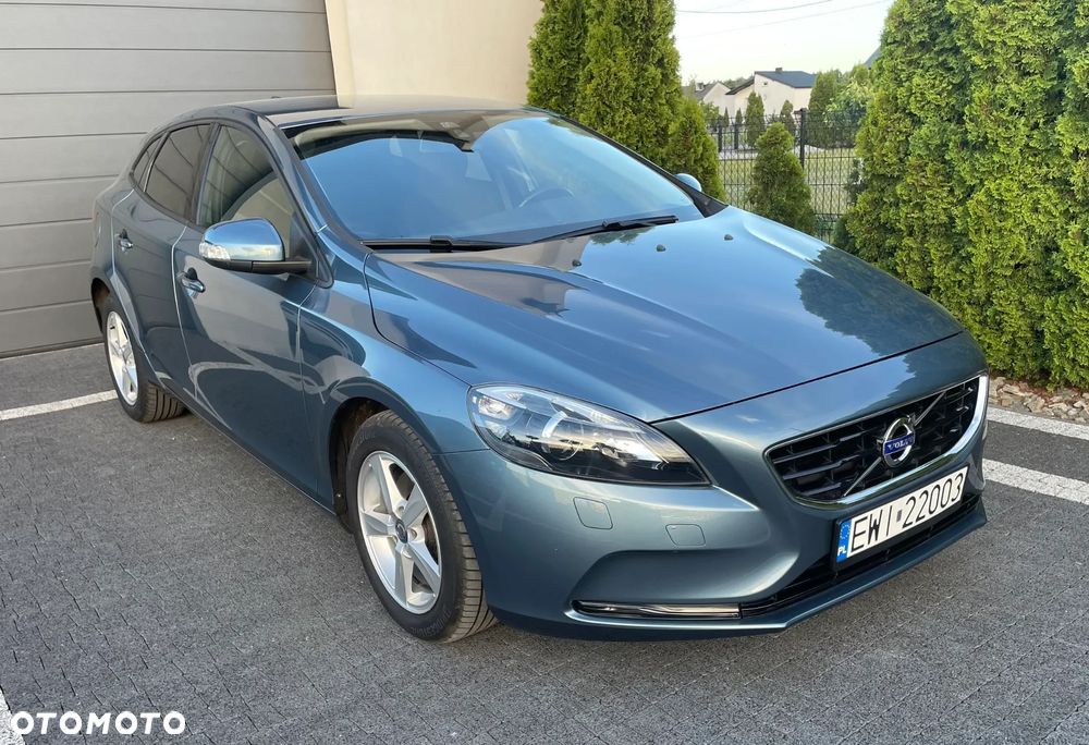Volvo V40 T2 Momentum - 3