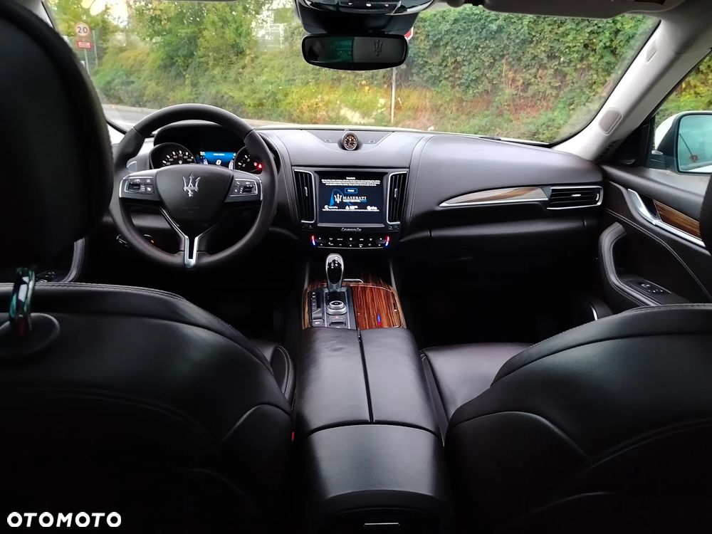 Maserati Levante - 14