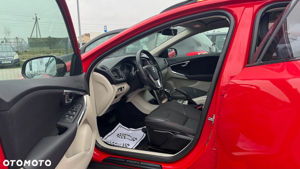 Volvo V40 Cross Country T4 AWD Drive-E Momentum - 15