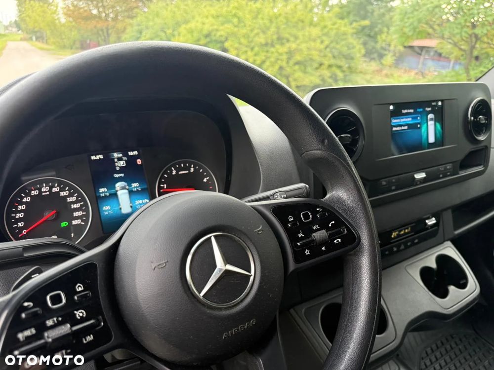 Mercedes-Benz Sprinter L4H2 - 14