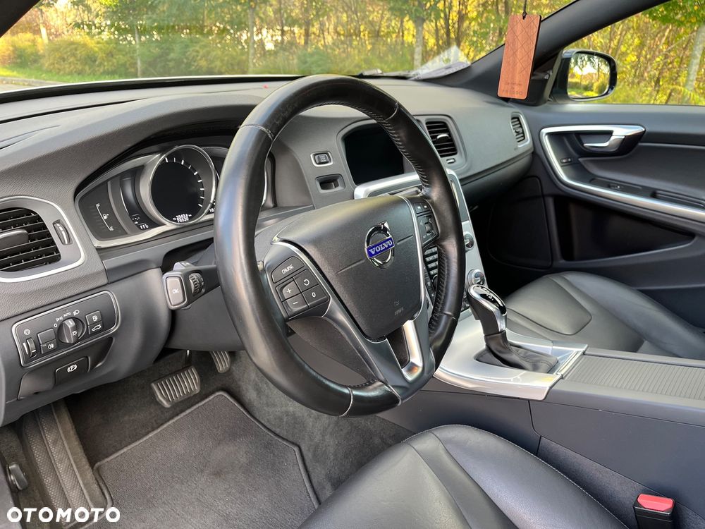 Volvo V60 Cross Country T5 AWD Geartronic - 9