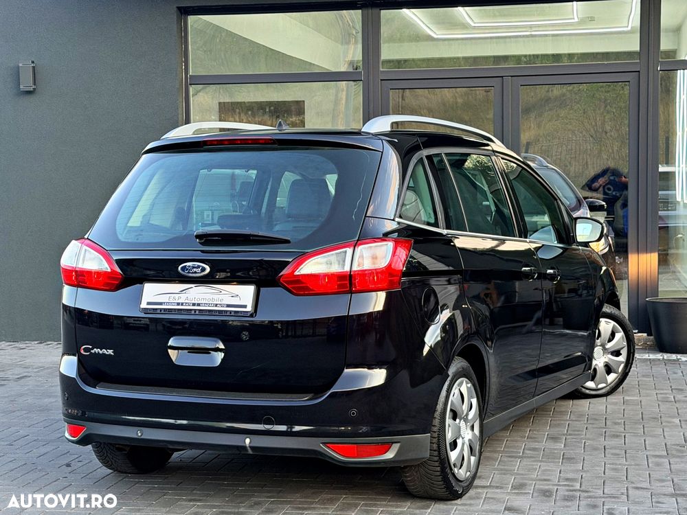 Ford Grand C-Max - 12
