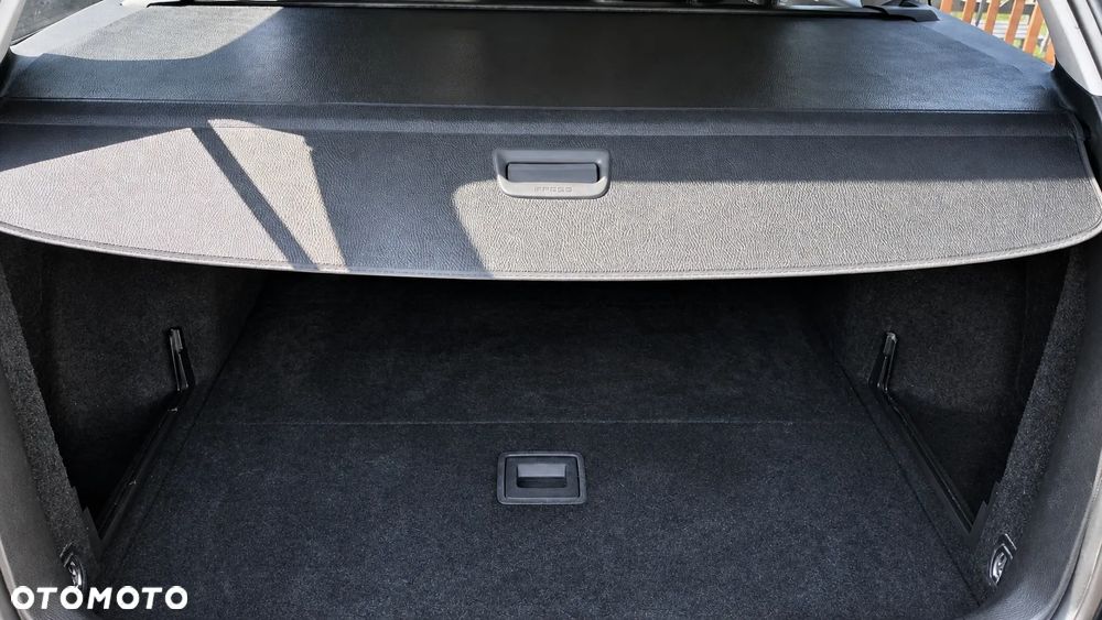 Volkswagen Passat - 14