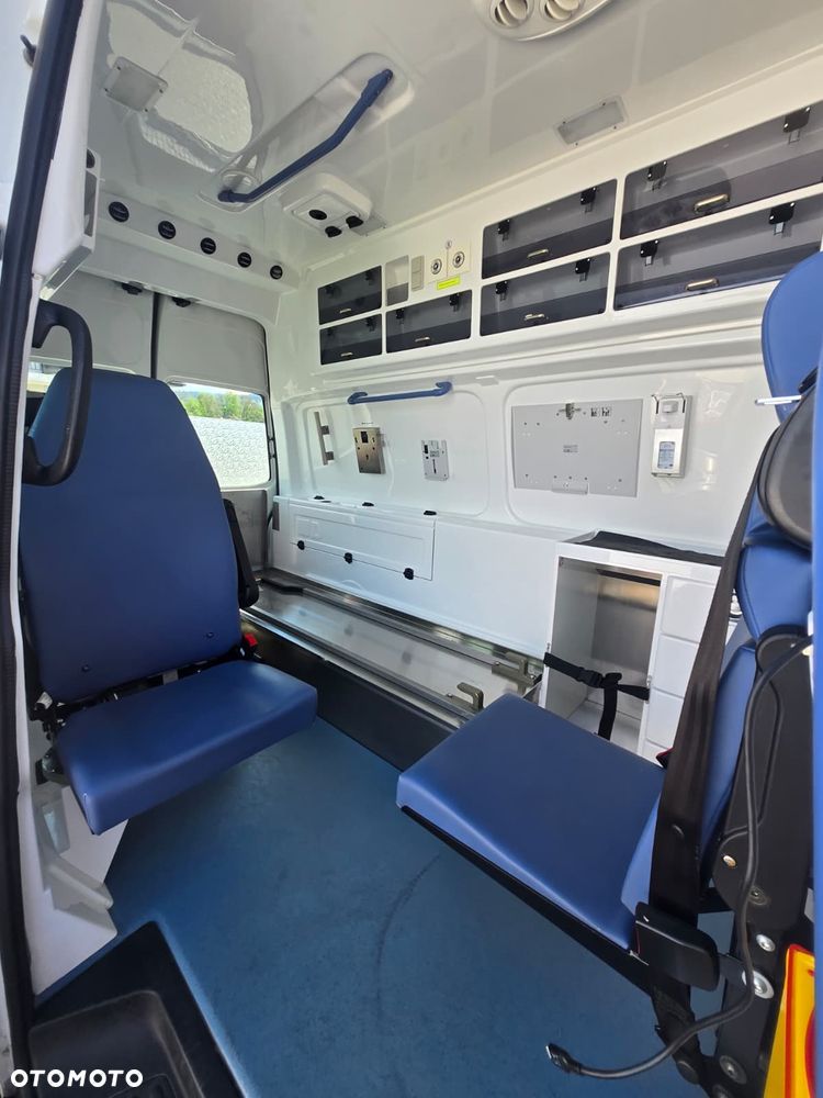 Volkswagen TRANSPORTER T6.1 Ambulans Karetka - 21