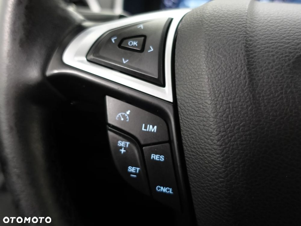 Ford S-Max 2.0 TDCi Titanium PowerShift - 38