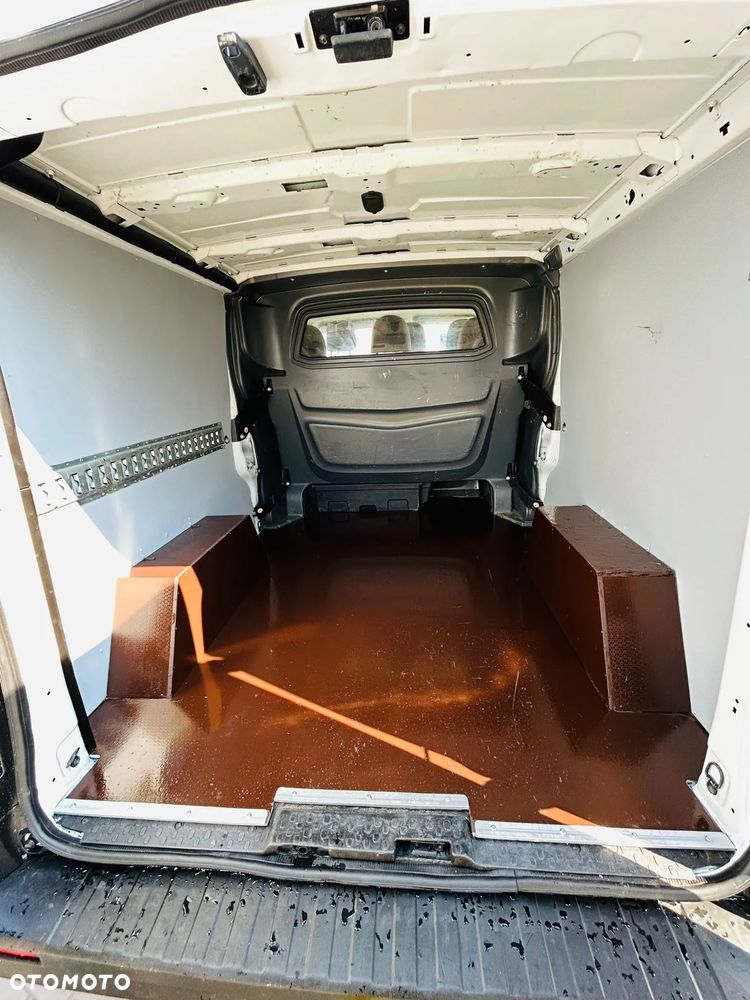 Renault TRAFIC - 11