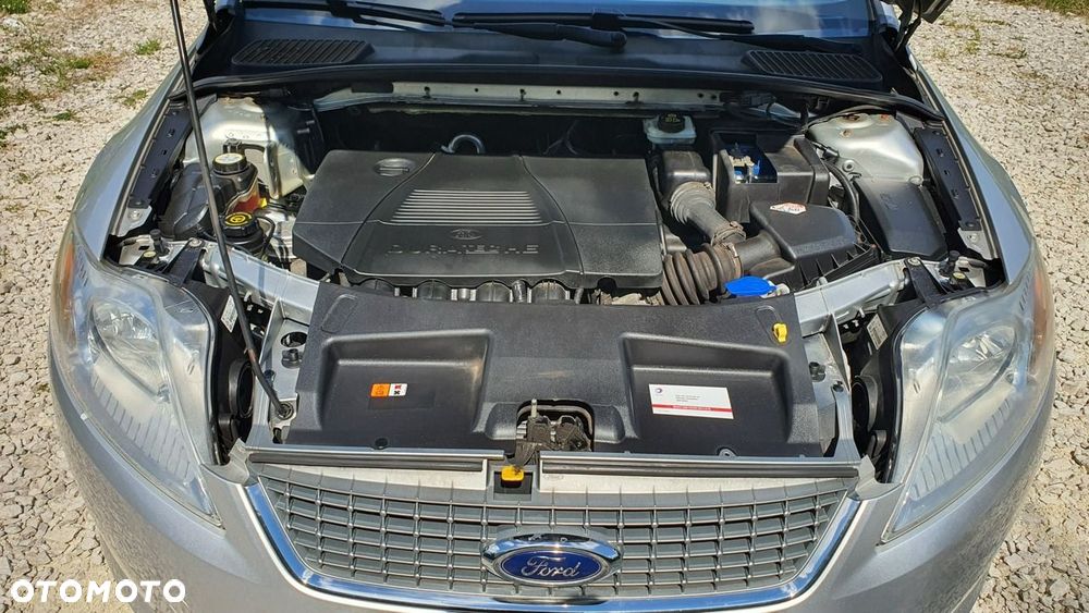 Ford Mondeo 2.0 Titanium - 32