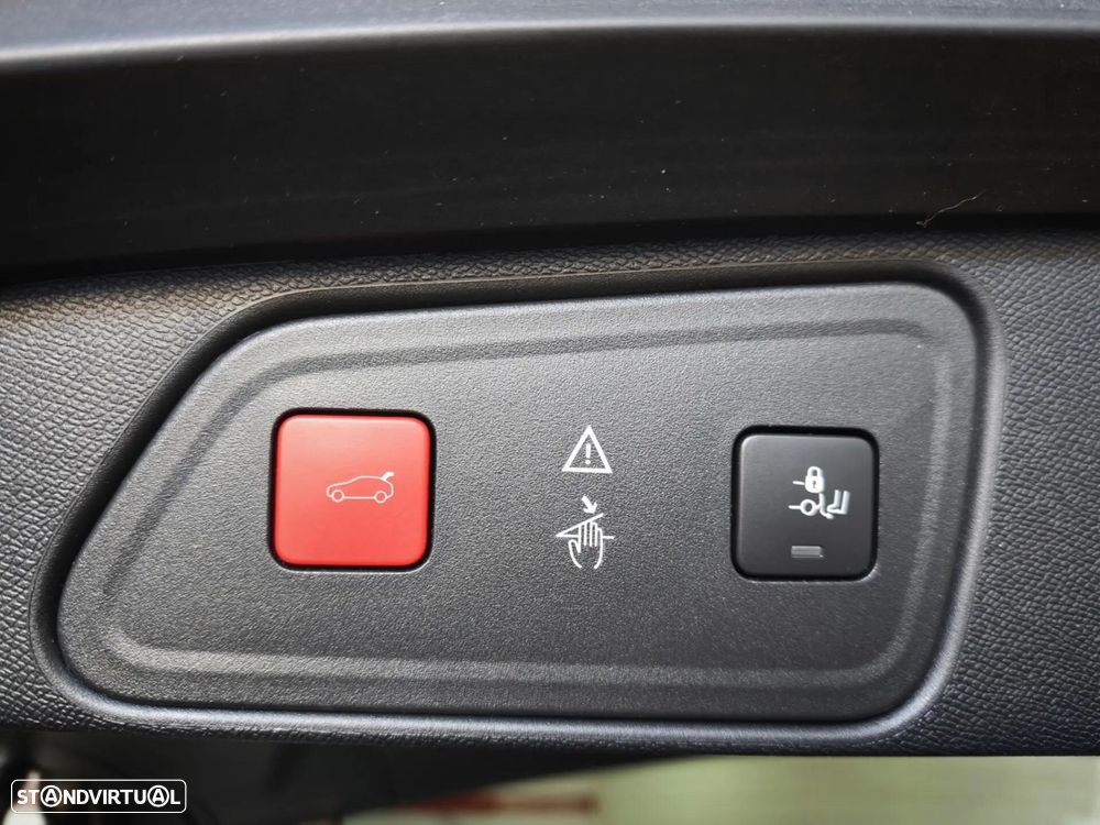 Peugeot 3008 PureTech 130 Stop & Start GPF Allure Business-Pack - 24