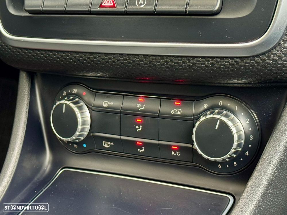 Mercedes-Benz A 180 CDI (BlueEFFICIENCY) Urban - 39