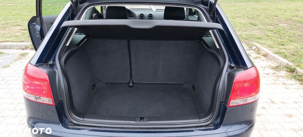 Audi A3 1.6 Ambiente - 20