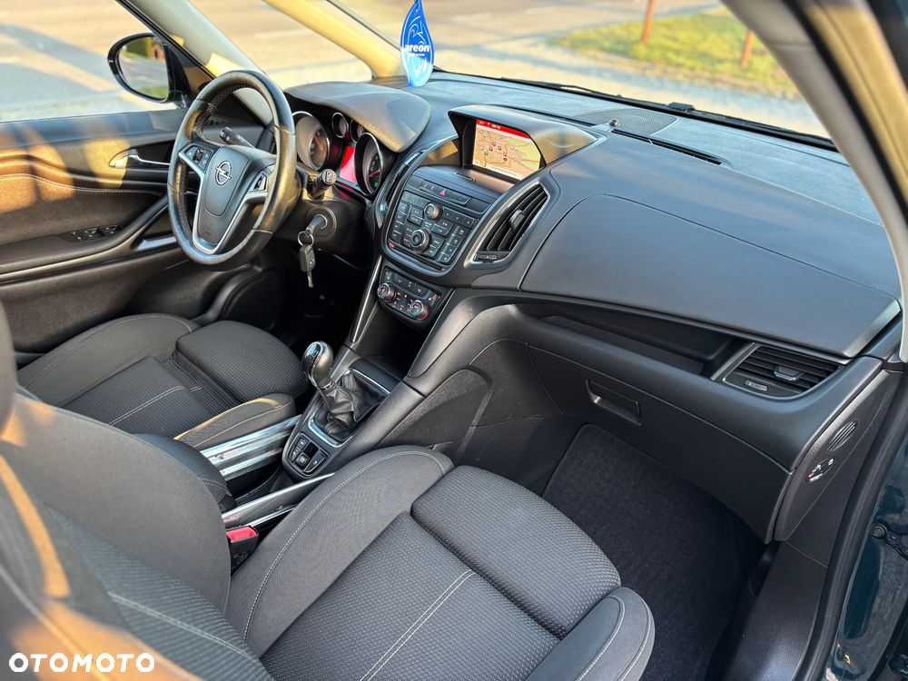Opel Zafira - 10