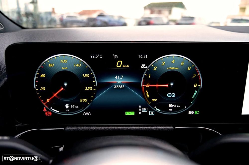 Mercedes-Benz GLA 250 e AMG Line - 42