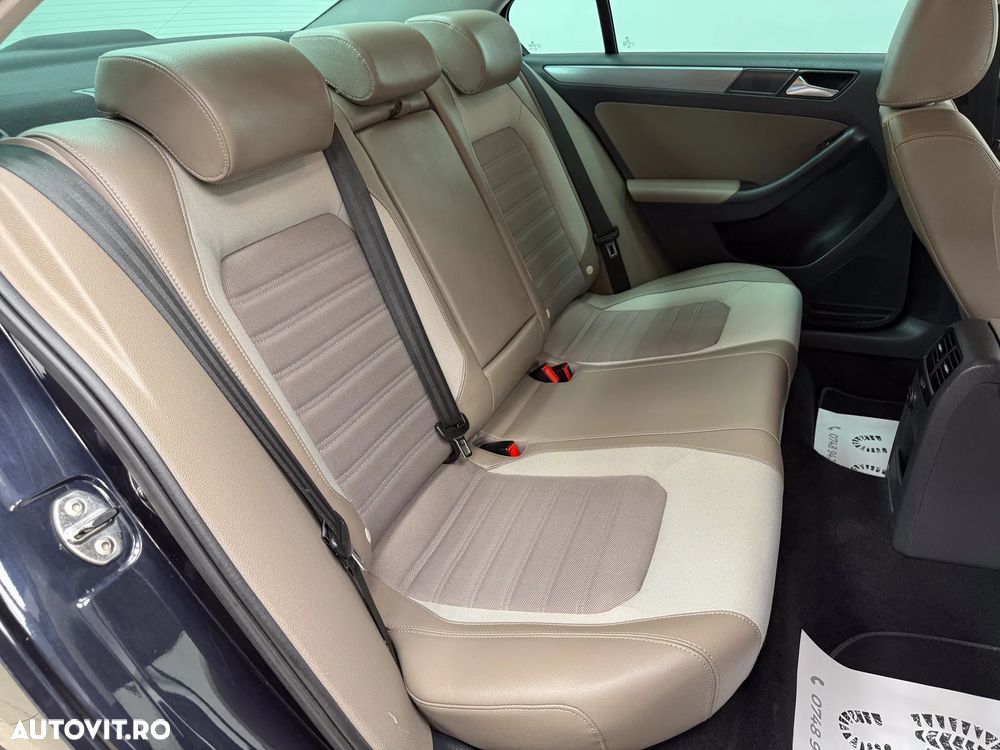 Volkswagen Jetta 1.4 TSI Highline - 15