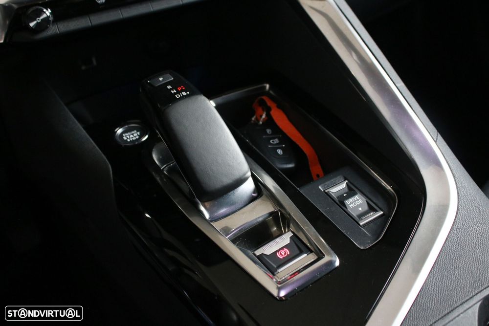 Peugeot 3008 1.6 Hybrid Allure Pack e-EAT8 - 27