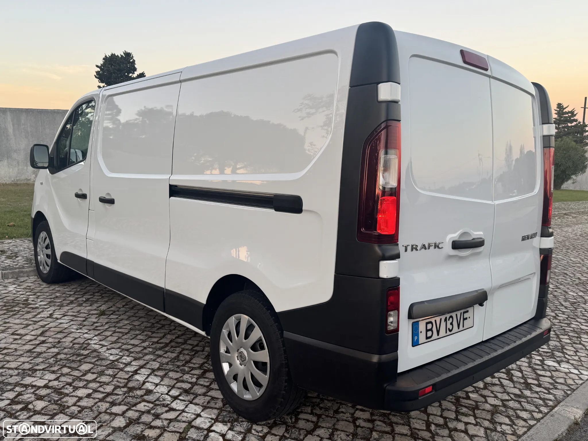 Renault Trafic L2h1 1.6 dci grand confort - 7