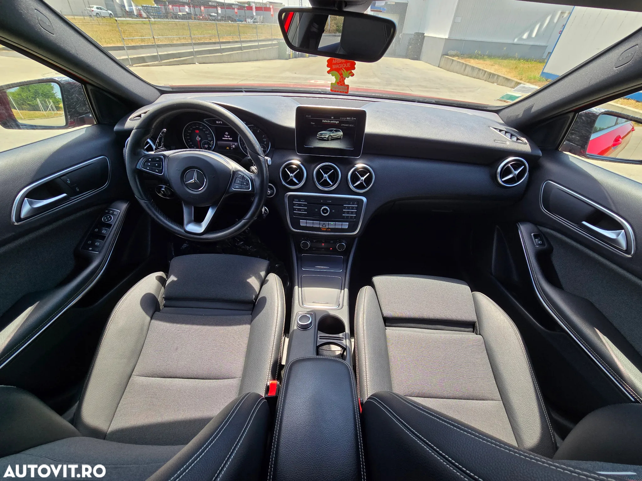 Mercedes-Benz A 160 7G-DCT AMG Line - 5