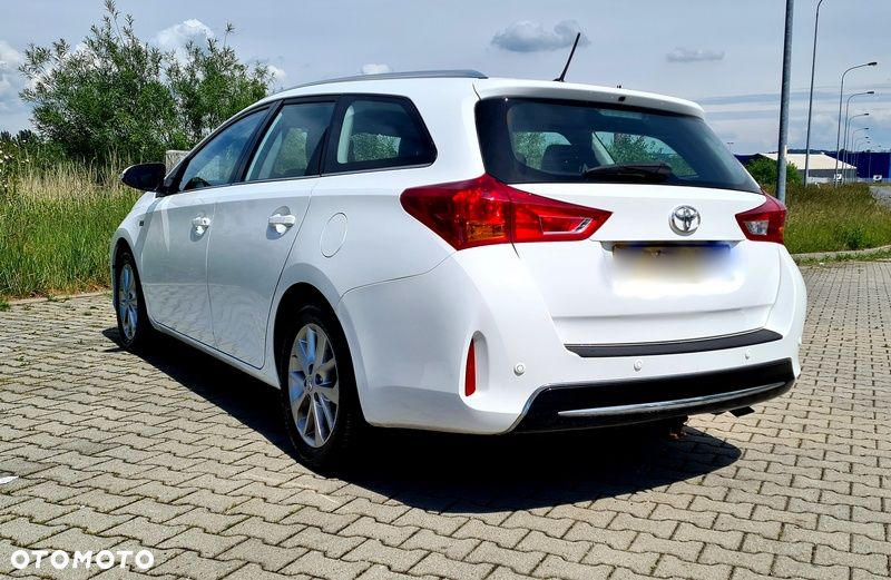 Toyota Auris 2.0 D-4D Comfort - 10