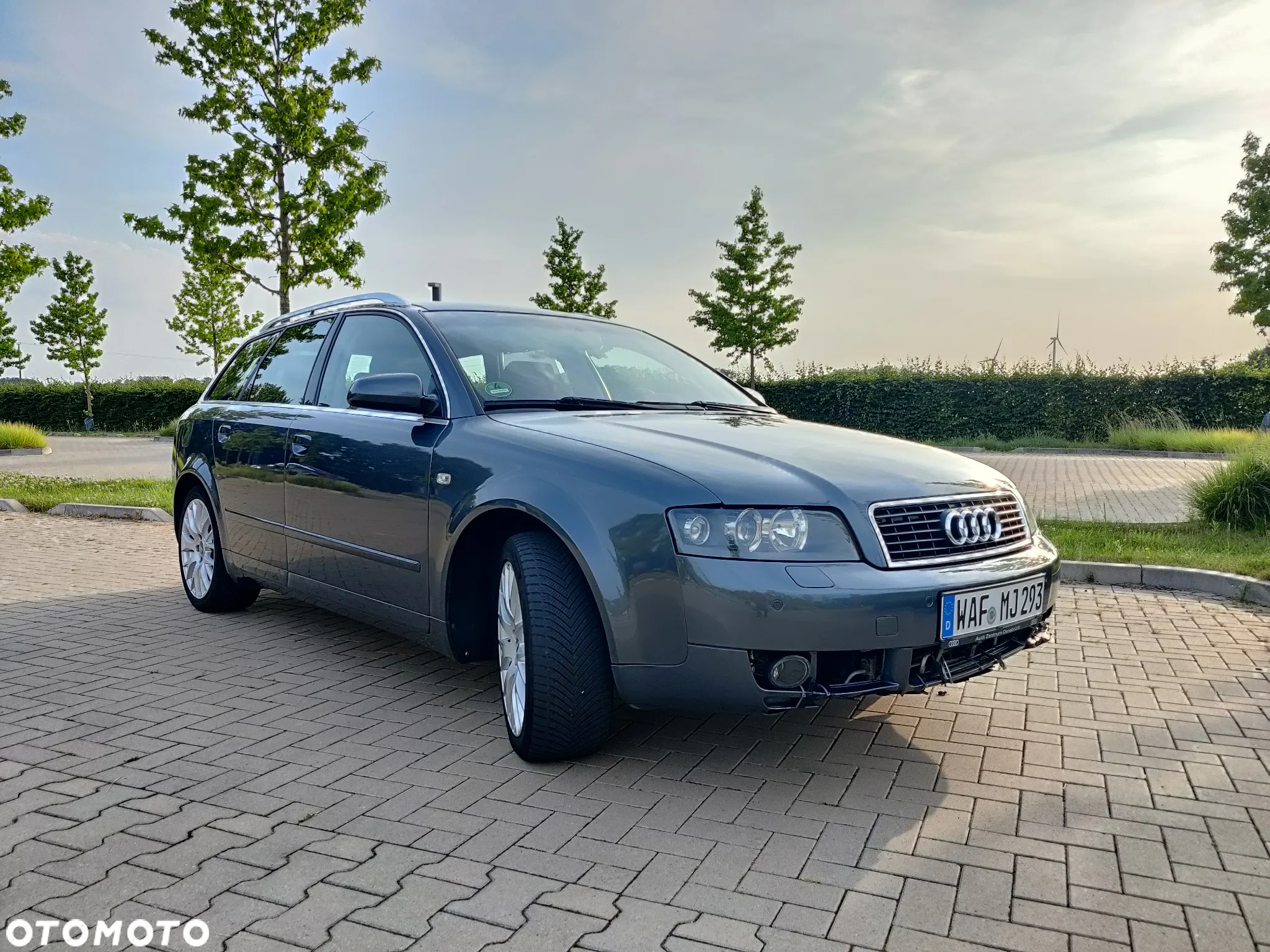 Audi A4 Avant 2.4 - 18