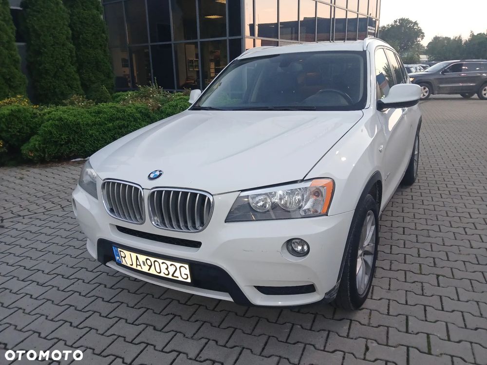 BMW X3 28i xDrive - 1