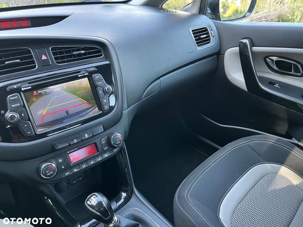 Kia Ceed - 8