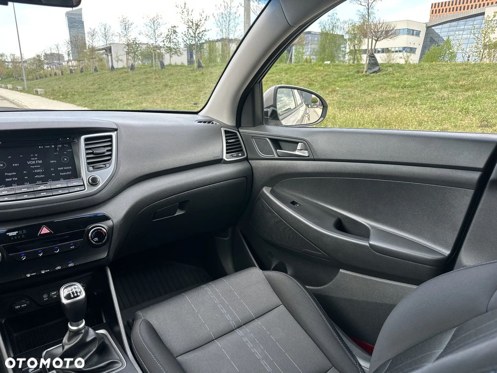 Hyundai Tucson 1.6 GDI BlueDrive Classic 2WD - 24