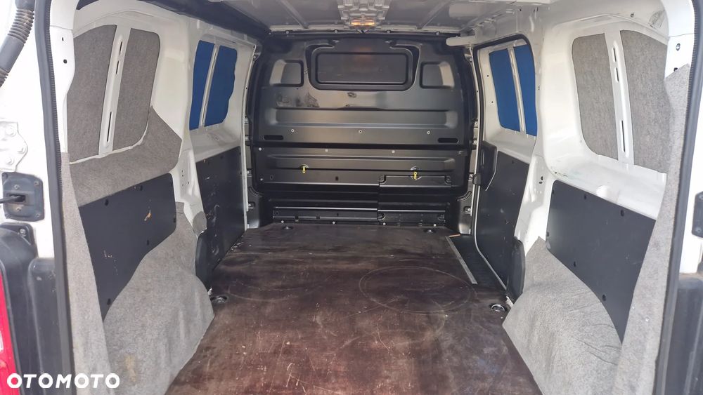 Opel Vivaro - 12
