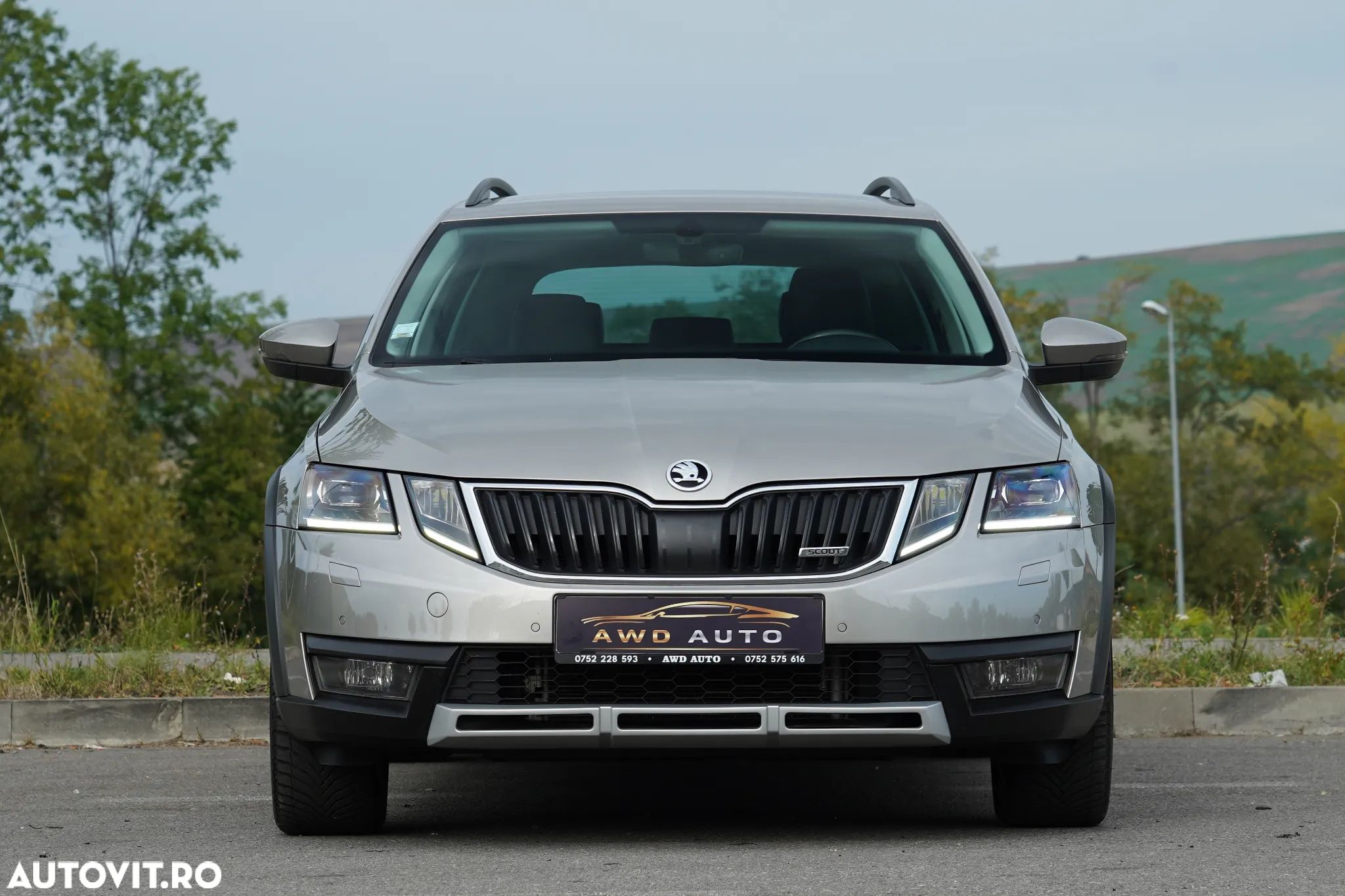 Skoda Octavia Combi 2.0 TDI 4x4 DSG Scout - 22