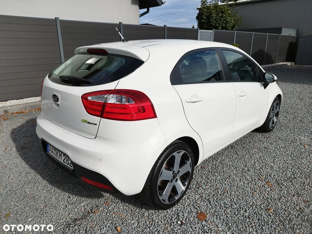 Kia Rio 1.2 Business Line - 9