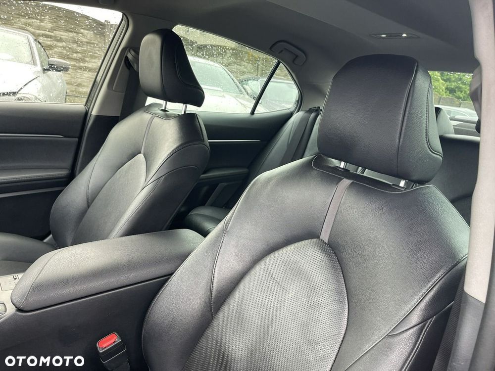 Toyota Camry 2.5 Hybrid Comfort CVT - 14