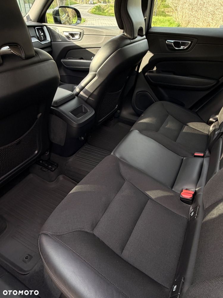 Volvo XC 60 T5 GPF Momentum - 14