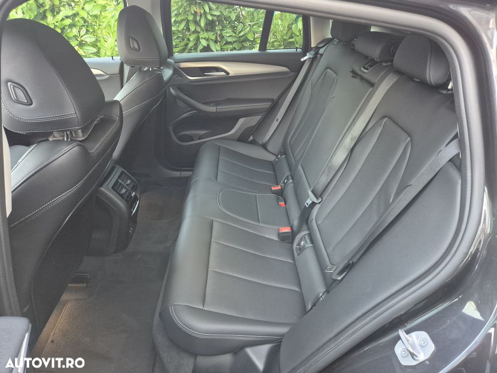 BMW X4 xDrive20i AT MHEV - 11