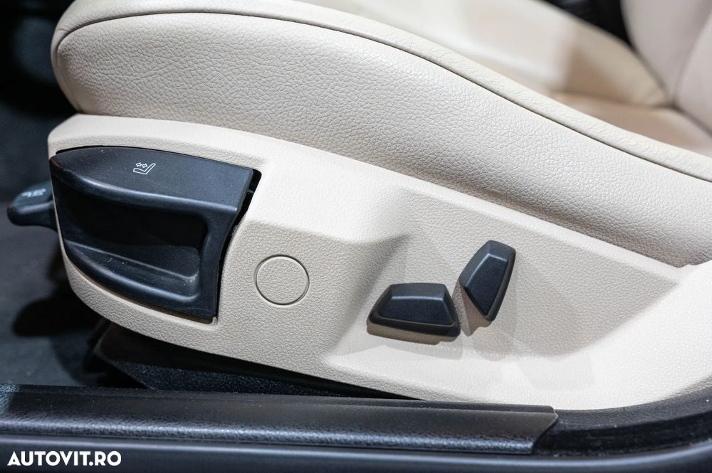 BMW Seria 5 520d Aut. Luxury Line - 28
