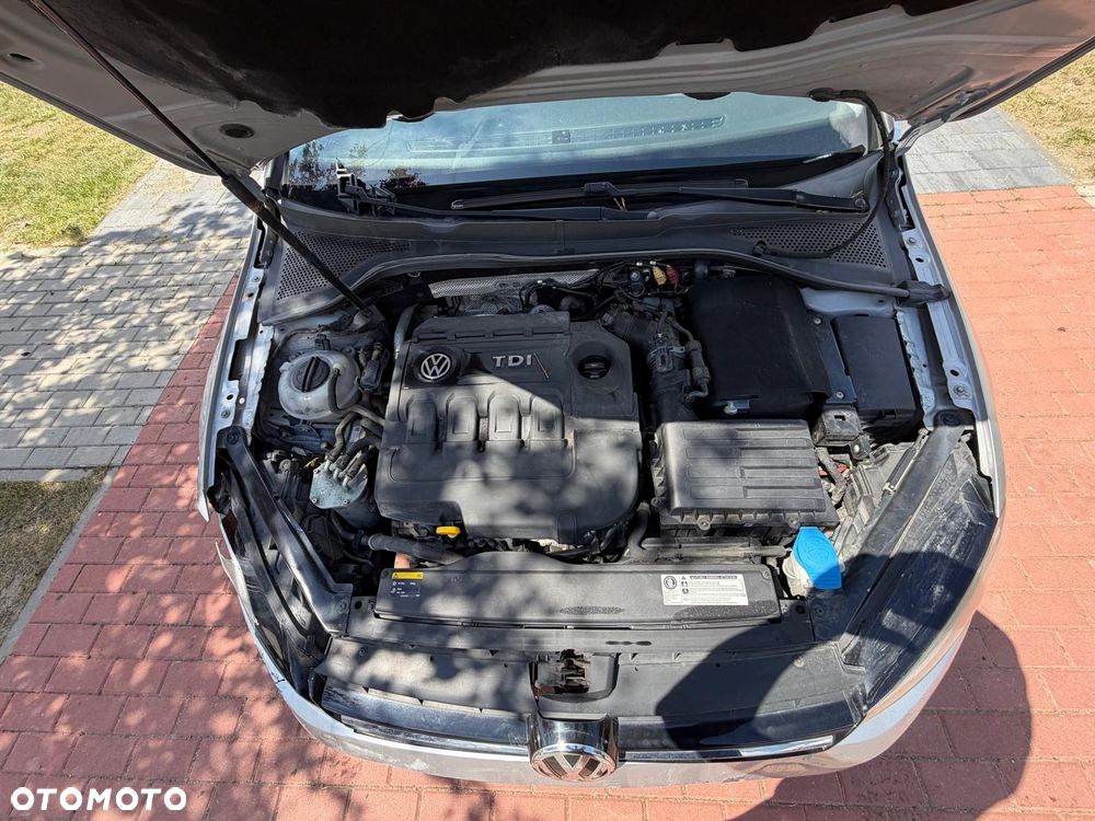 Volkswagen Golf 1.6 TDI BMT Comfortline - 15