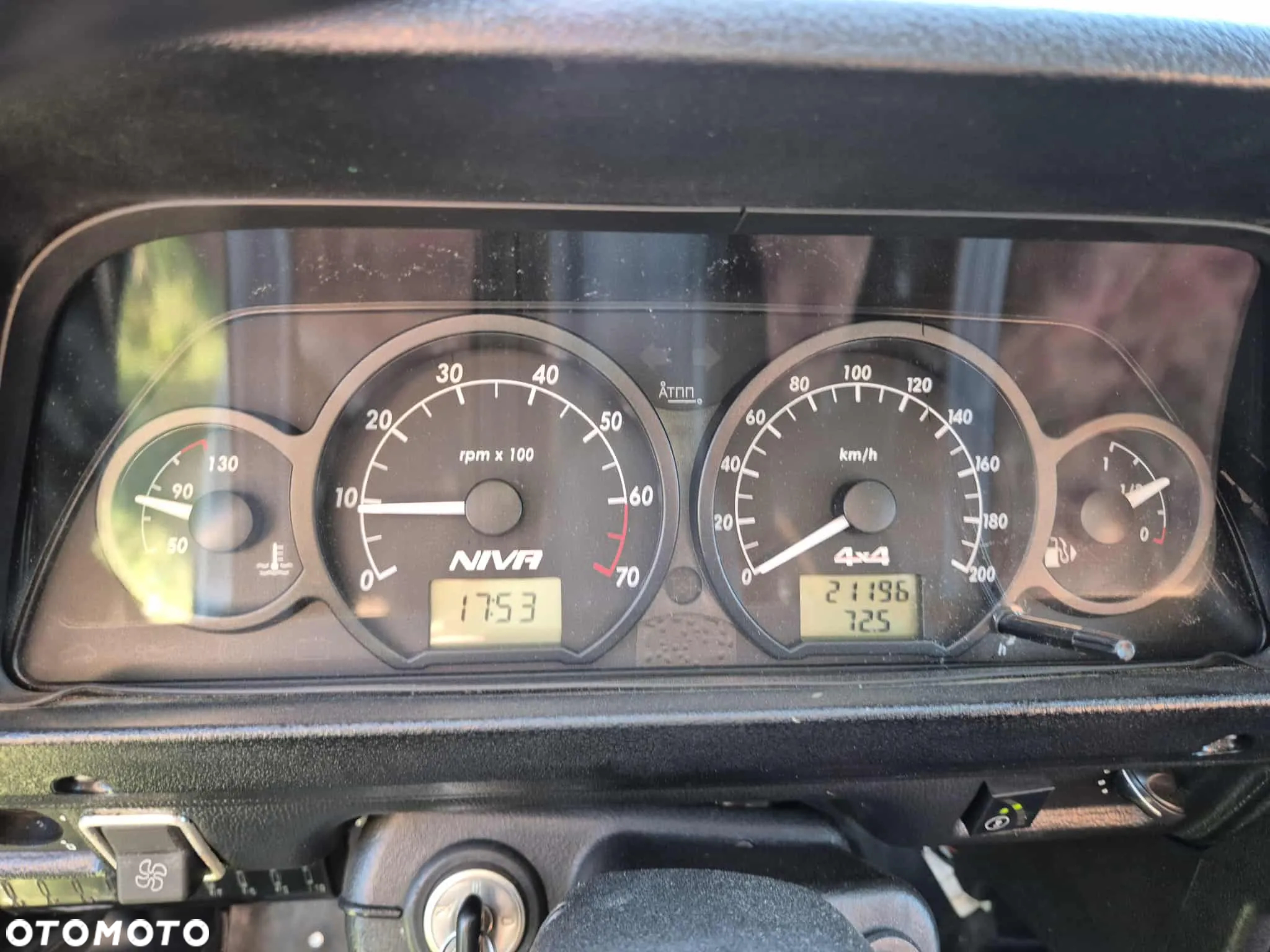 Lada Niva 1.7i - 7