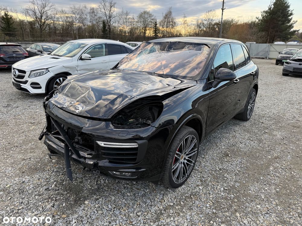 Porsche Cayenne Turbo - 39