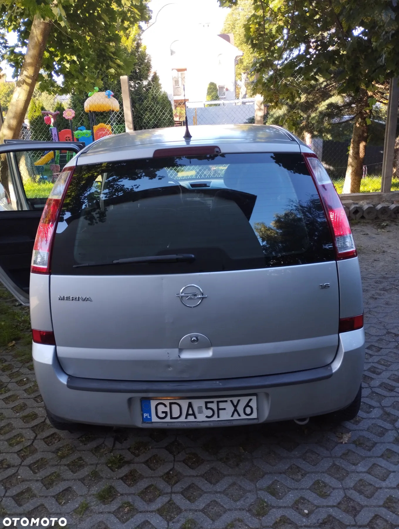 Opel Meriva 1.6 16V Essentia - 9