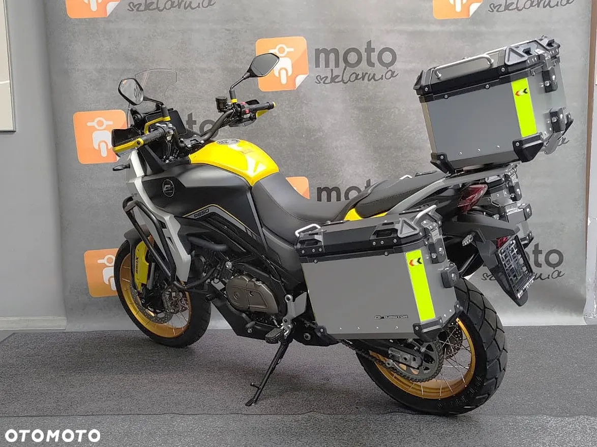 QJMOTOR SVT 650X - 8
