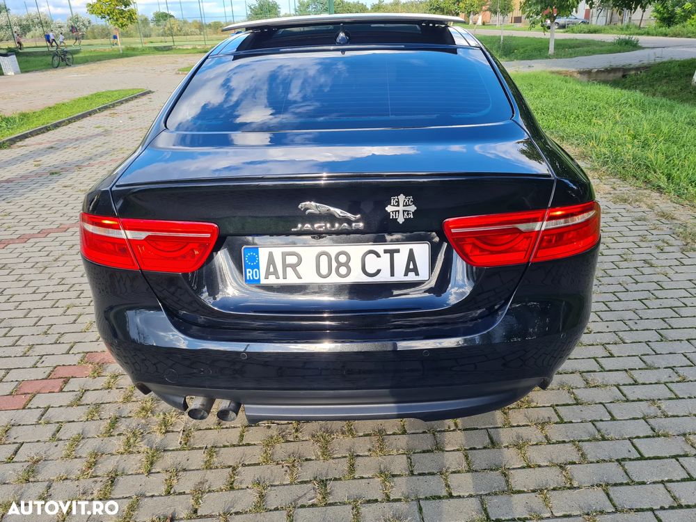 Jaguar XE 2.0 R-Sport - 2