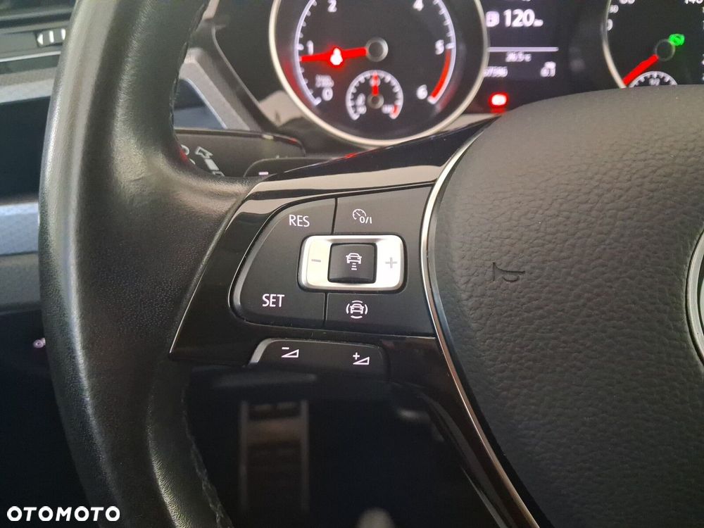 Volkswagen Touran 2.0 TDI BMT Comfortline DSG - 18