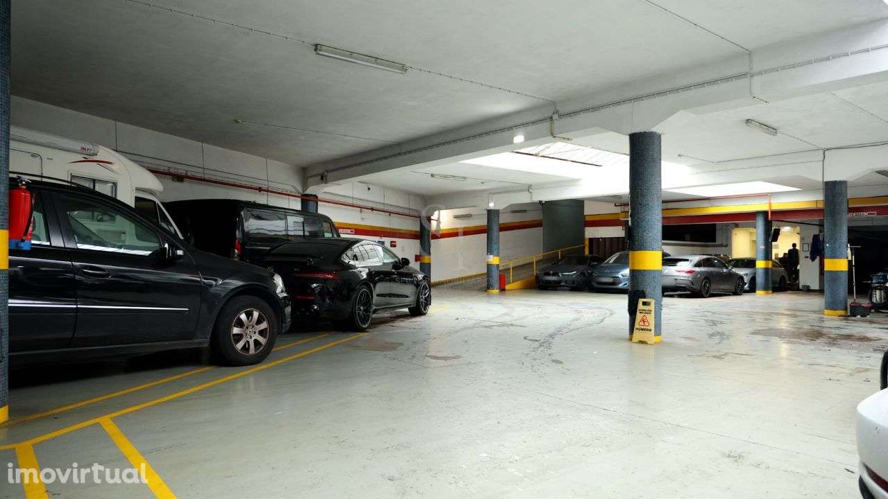 Espaço Multiusos junto à Praça do Marquês - Grande imagem: 2/18