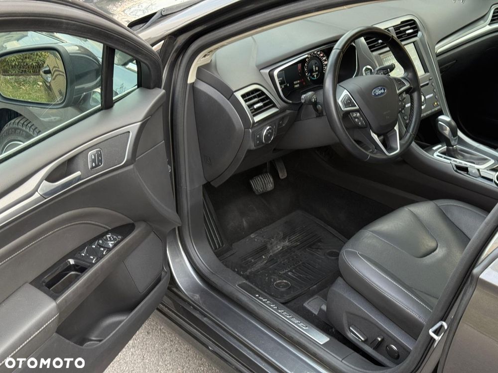 Ford Mondeo 2.0 EcoBoost STart-Stopp Autom Titanium - 9