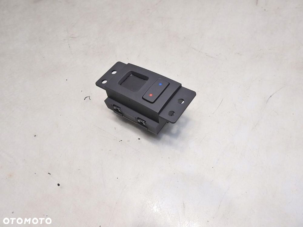 WYŚWIETLACZ RENAULT LATITUDE - 5