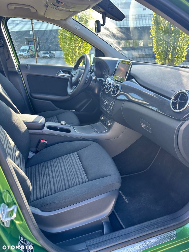 Mercedes-Benz Klasa B 180 7G-DCT - 14